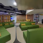 Twentytu ホステル *