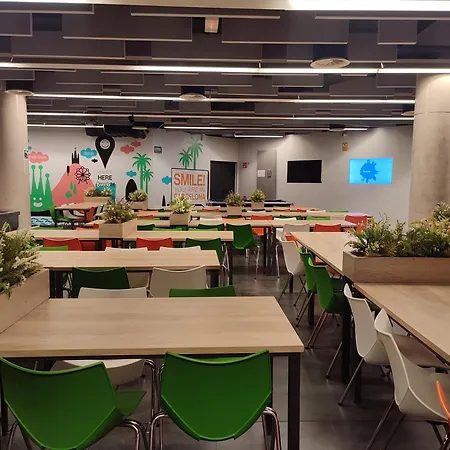 Hostel Twentytu Barcelona