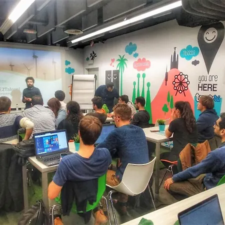 Hostel Twentytu Barcelona